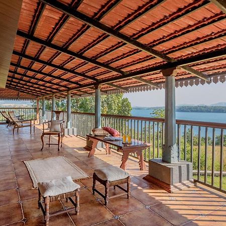 Saffronstays Anantham, Kamshet - Pet-Friendly Lakefront Villa With A Huge Verandah Nethersole Dam Buitenkant foto
