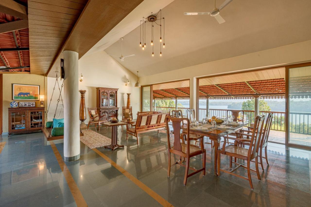 Saffronstays Anantham, Kamshet - Pet-Friendly Lakefront Villa With A Huge Verandah Nethersole Dam Buitenkant foto