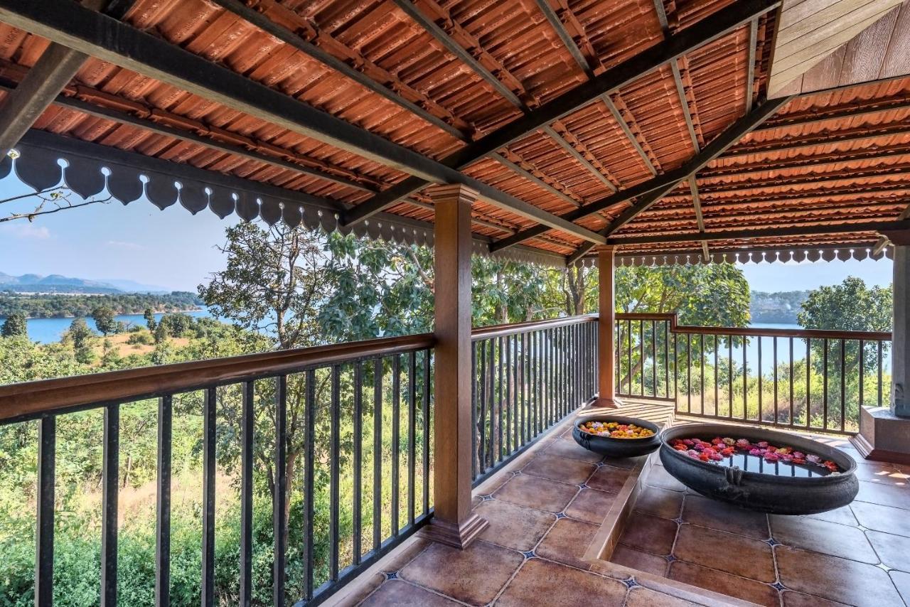 Saffronstays Anantham, Kamshet - Pet-Friendly Lakefront Villa With A Huge Verandah Nethersole Dam Buitenkant foto